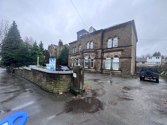 Furnished double room in shared house - Gledholt Main Photo