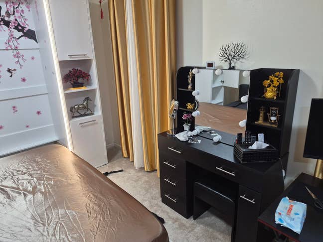 A Calm, Private Home with One Respectful Flatmate Main Photo