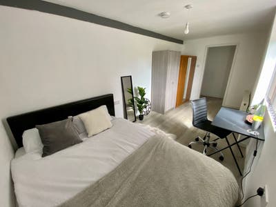 Double Room in Shared House in Langley, Slough Main Photo