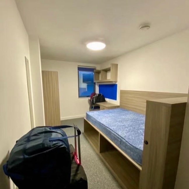 Tenancy takeover- student Main Photo