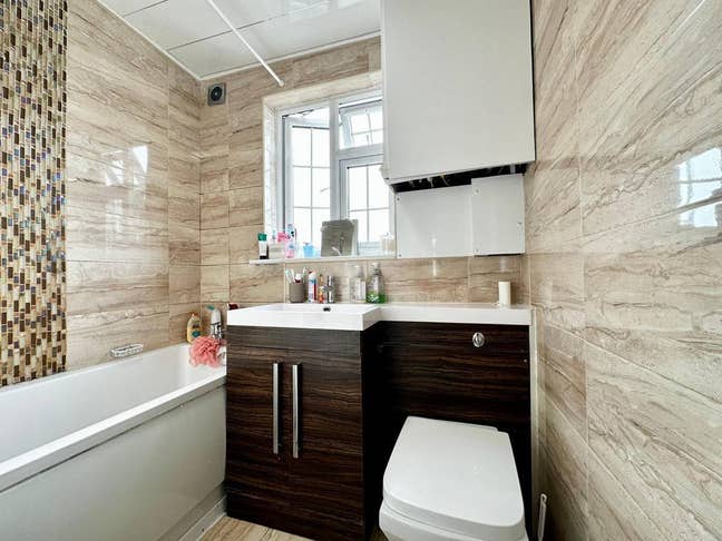 Lovely double room in a friendly Russian-speaking  Main Photo