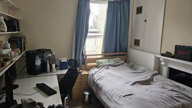 Double room in conviently situated house in Clifto Main Photo