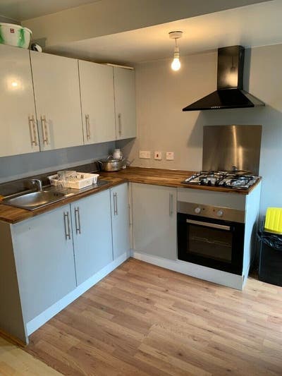 Studio Flat 10 Mint Thornton Heath Station  Main Photo