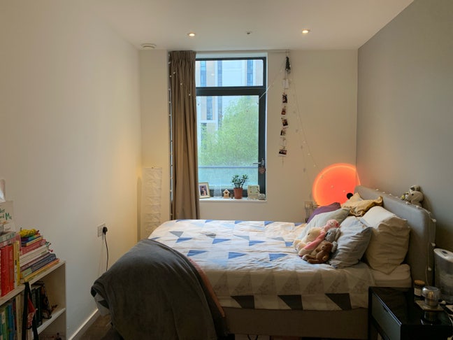 Sunny and Spacious Double Room - East Village 🌞🏡 Main Photo