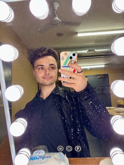 25 year old Male seeks a single or double room Main Photo