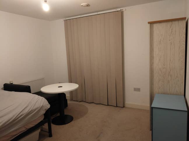 Double Size room Next to Pontoon Dock DLR Main Photo