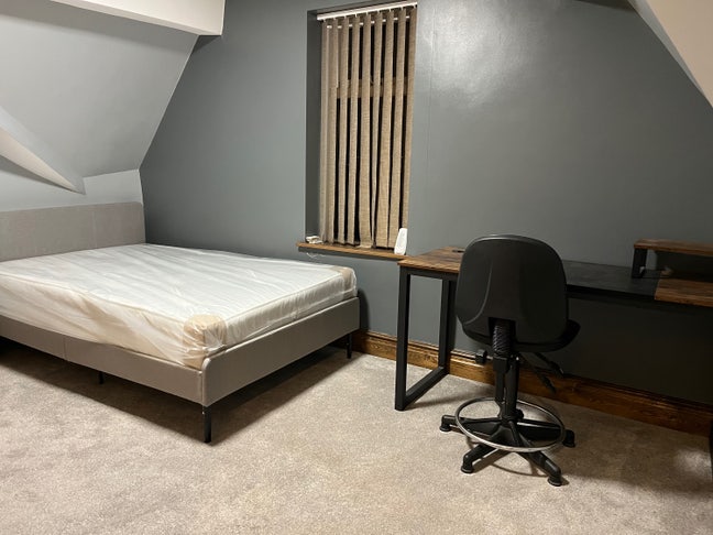 Newly furnished room to let. All bills included  Main Photo