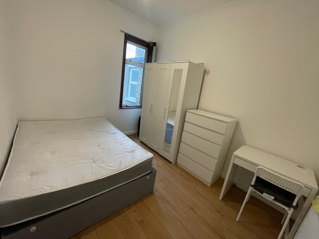 Lovely spacious single room  Main Photo