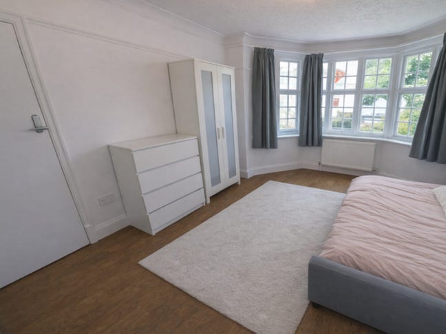 🌿 Garden Access | 💡Bills Included | 🚇 Edgware Main Photo
