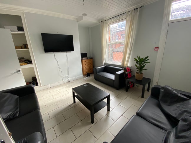 Large Room in Woodhouse Main Photo