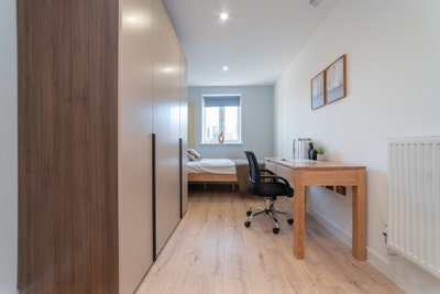 Ensuite Room Available (Flat 2) | Studio-Spec Main Photo