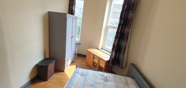 Amazing Double Room 2 min Bethnal Green  Main Photo