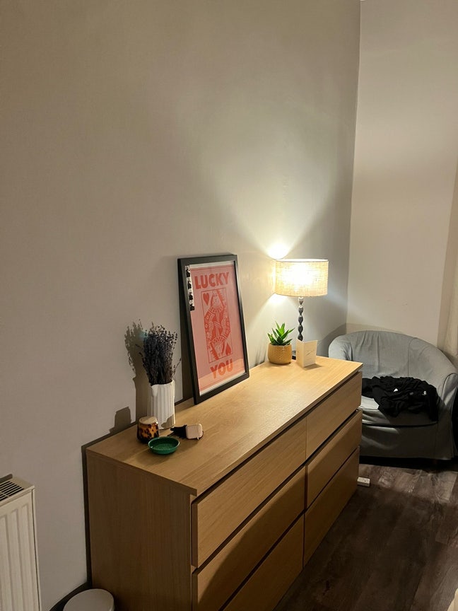 Large furnished bedroom 5 minutes from Waverley  Main Photo