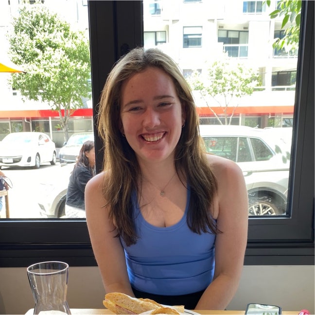 Looking for a room Main Photo