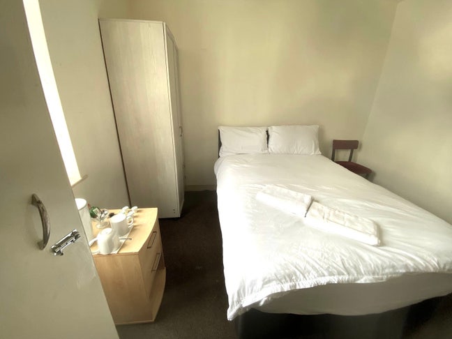 Double room ensuite - &pound;10 off first week Main Photo