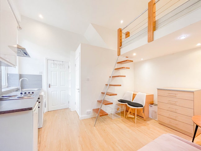 A beautiful studio flat in Archway, N19 Main Photo