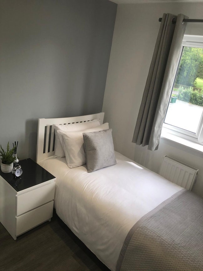 Brand New Conversion Ifield ARD Main Photo