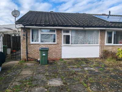 Beautiful 2 bedroom house  Main Photo