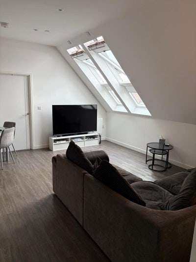 Double Room to Let In Egham  Main Photo