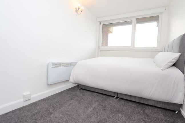 Large Double Room in the Heart of Holloway Road Main Photo