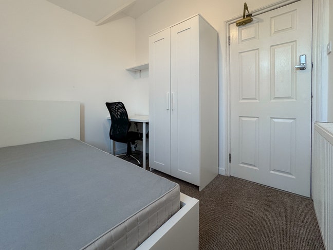 Double Room - Available March  Main Photo