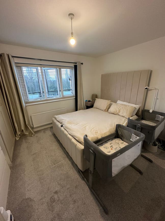 Modern 2 Bed 2 Bathroom Flat W Balcony in Rainham Main Photo