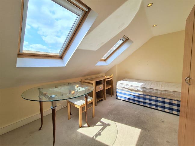 Double room in Dollis Hill/Cricklewood  Main Photo