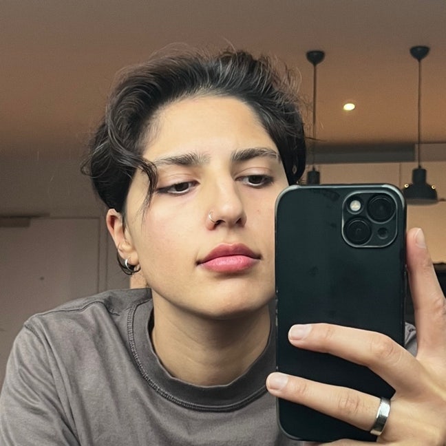 33, professional, looking for flat mate soonish Main Photo