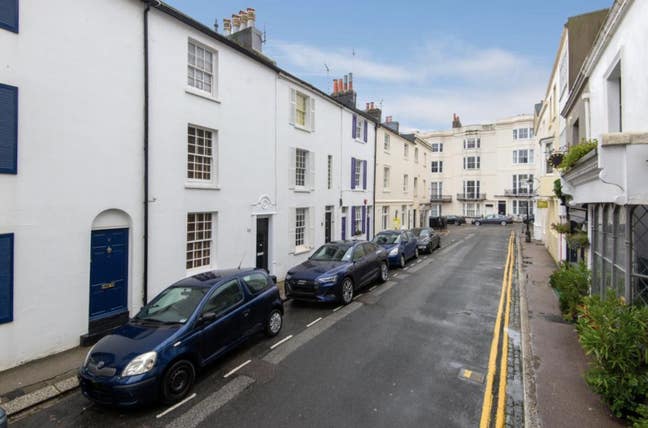 Studio Flat | Prime Brighton BN3 | Great Location  Main Photo