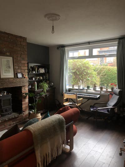 Double Room Available in a Lovely Cosy Home :)  Main Photo