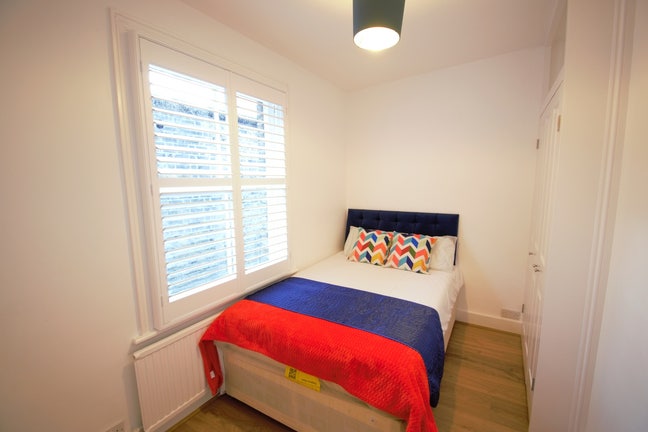 Cozy Double in West Kensington W14  Main Photo
