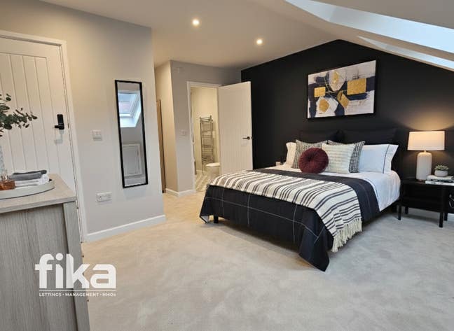 ⭐️ Luxury Ensuite Room • Must See! (198Fr) Main Photo