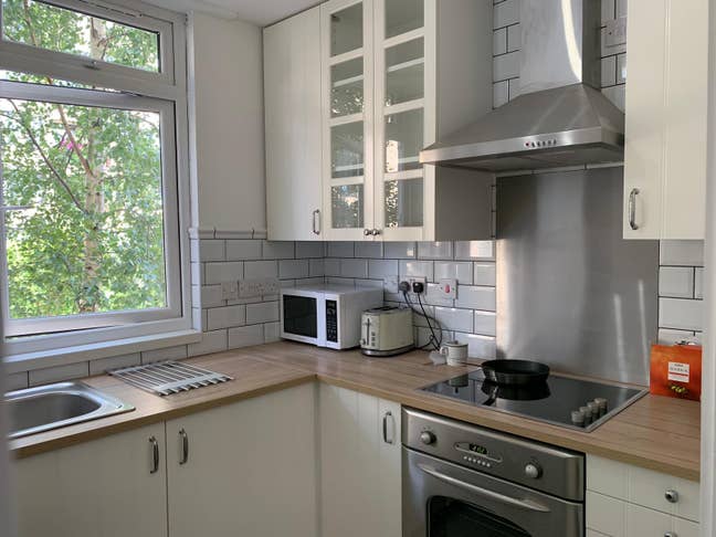 Spacious Beautiful  Flat in Canary Wharf Zone 1/2 Main Photo