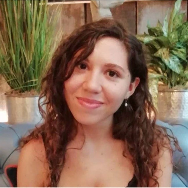 Hi, I’m Federica! I’m 25 and a lawyer (co... Main Photo