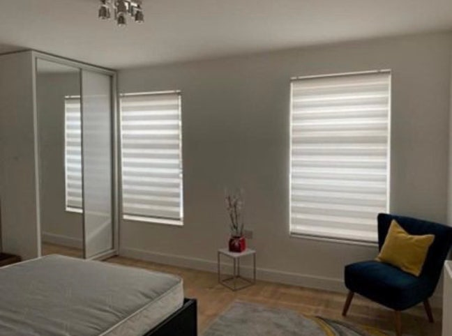 2 Spacious Rooms - 2 Weeks Rent Free!! Main Photo