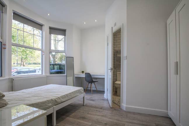 3 Double Rooms Available|Plumstead|Professionals Main Photo
