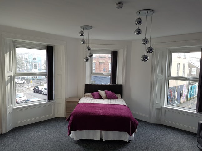 Large En-suite Rooms in City Centre Main Photo
