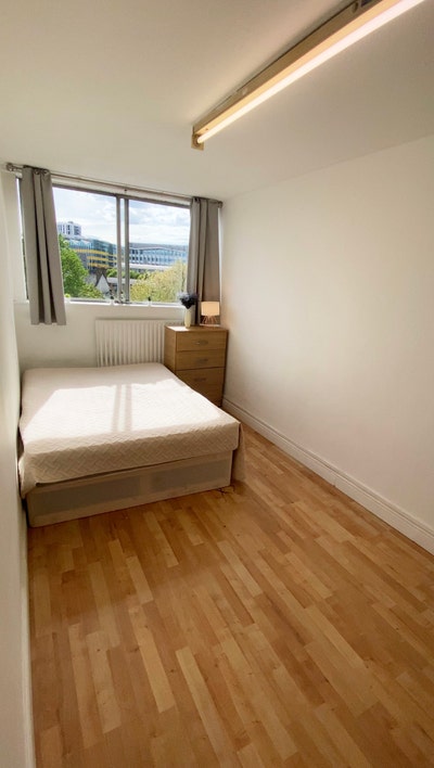 🌕Room walking distance to famous Portobello Road Main Photo