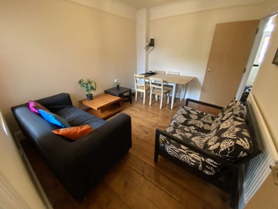 Ensuite Room in Student House! Main Photo