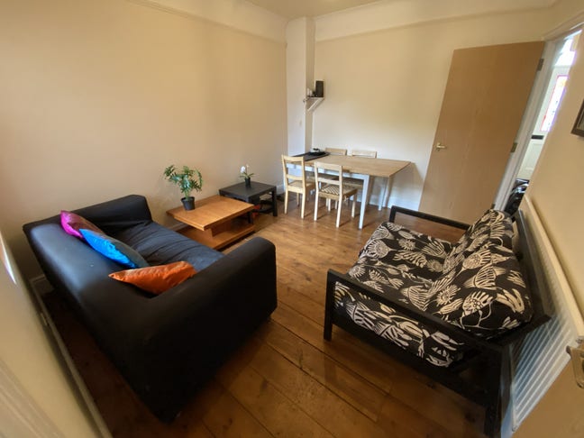 Ensuite Room in Student House! Main Photo