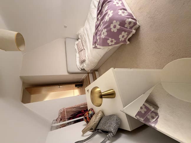 Double bedroom with en-suite in gated apartment Main Photo