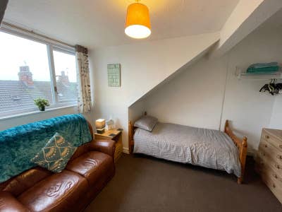 Single room - ideal contractor accommodation Main Photo