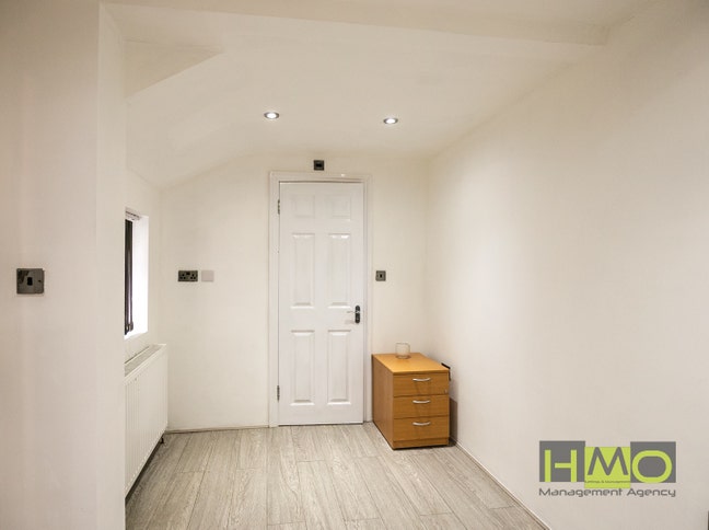 Ensuite Rooms in 4 bedroom shared house SL1 Main Photo