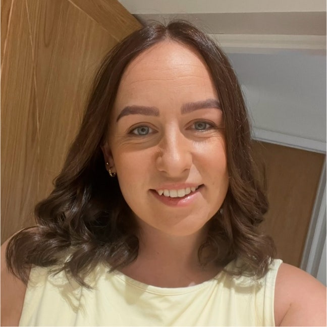 30 female and loving dog looking for double room Main Photo