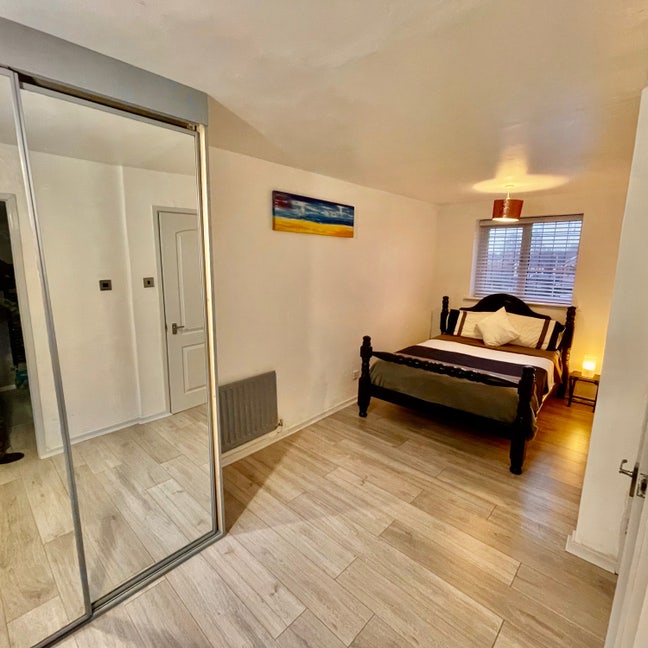 Double en-suite bedroom plus bills  Main Photo