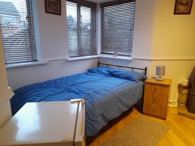 Double room available now Eastleigh  Main Photo