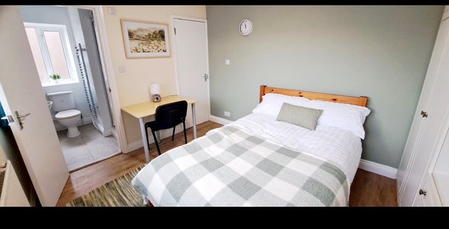 ⭐️ Luxury En-suite Room Whitnash!! ⭐️ Main Photo