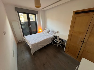 Double Room in 2-Bed Flat Share (E3) Main Photo