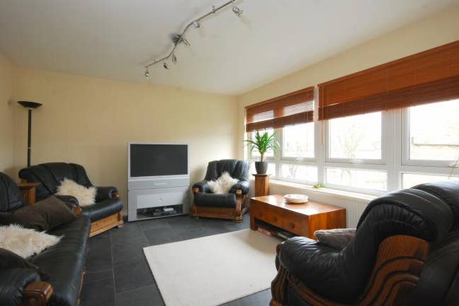 Room in flat overlooking Wandsworth Common  Main Photo