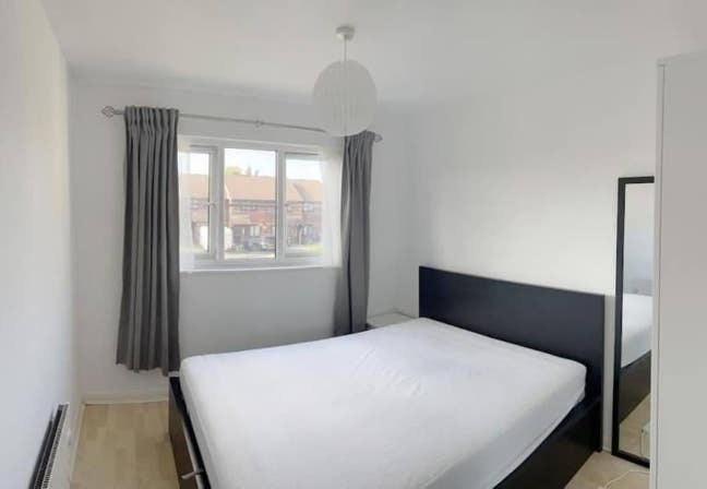 Double Room to Let – Plumstead High Street SE18 1J Main Photo